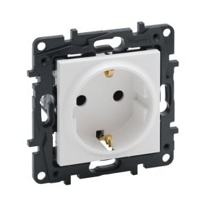 Legrand Raventi Beyaz Topraklı Priz 768114